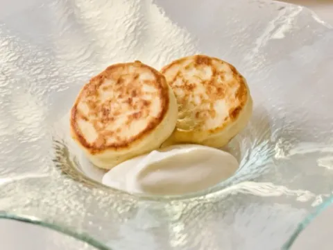 Сырники со сметаной